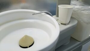 歯科のイメージ。口を漱ぐところ。